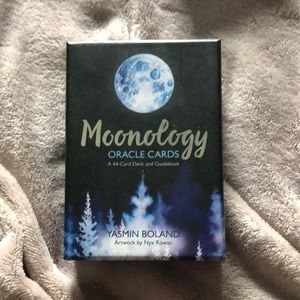 Like new moonology Oracle deck (44 cards w/guidebook)